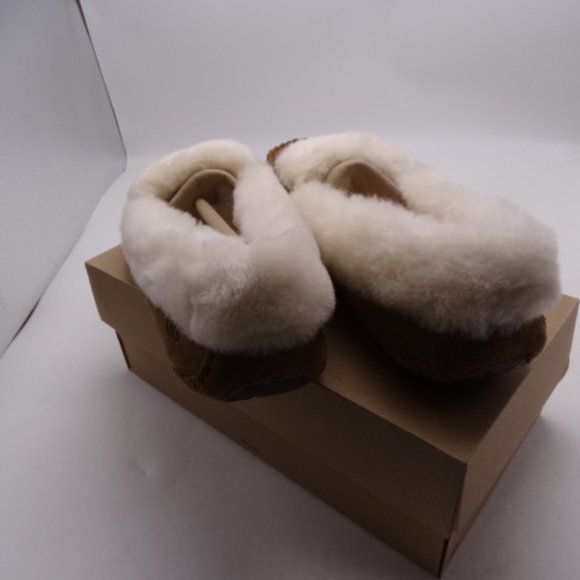 UGG DAKOTA SPILL SEAM WOMEN'S MOCCASIN SLIPPERS IN CHESTNUT SZ 8 NNEW in BOX - Picture 3 of 3